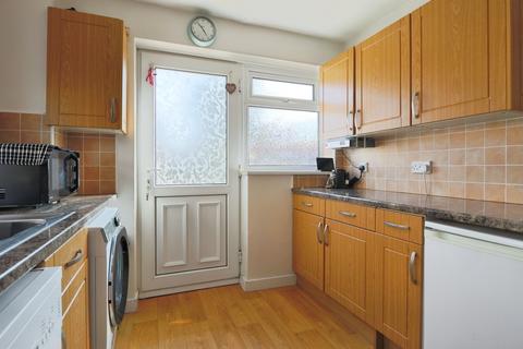 3 bedroom semi-detached house for sale, Downfield Avenue, Hull, HU6 7XE