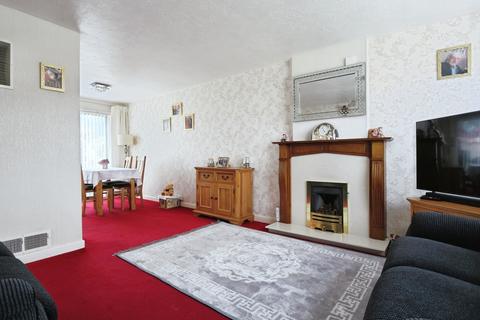 3 bedroom semi-detached house for sale, Downfield Avenue, Hull, HU6 7XE