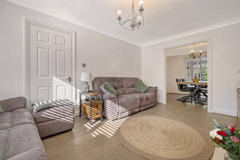 3 bedroom semi-detached house for sale, West Park Avenue, Billericay, Essex, CM12