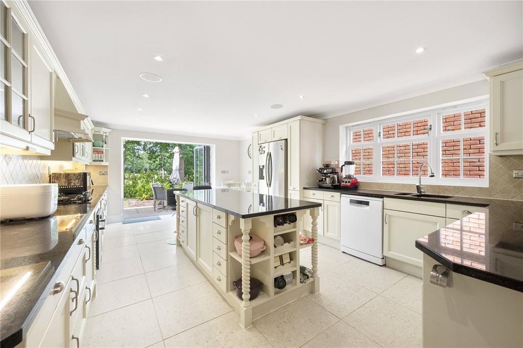 Kitchen/Breakfast Rm