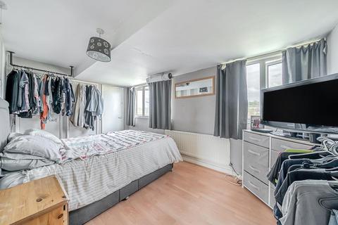 Paham Hillcrest Drive, Llandrindod Wells, LD1 6DG