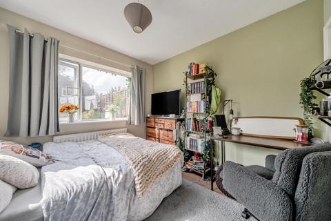 Paham Hillcrest Drive, Llandrindod Wells, LD1 6DG