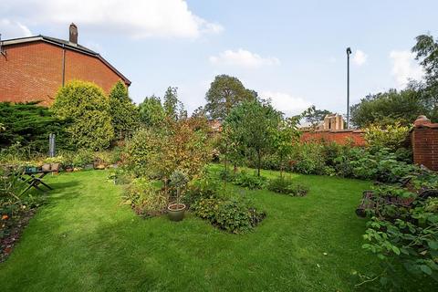 Ty Tredawel Ithon Road, Llandrindod Wells, LD1 6AS