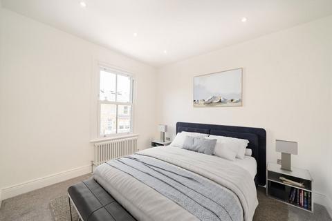 3 bedroom terraced house for sale, Victory Road, London SW19
