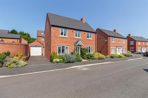 3 bedroom detached house for sale, Harrison Gardens, Worcester