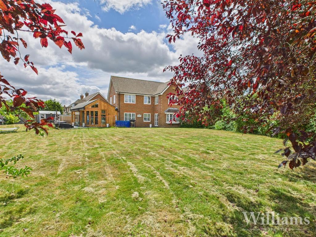 CAM04950 G0-PR0091-STILL031.jpg