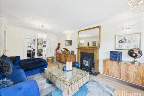 undefined, George Court, Aylesbury HP18