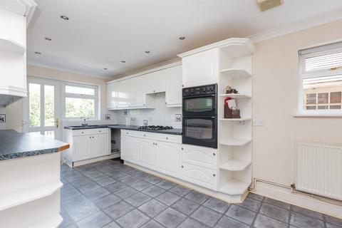 4 bedroom detached house for sale, Dargate Road, Yorkletts, Whitstable