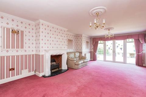 4 bedroom detached house for sale, Dargate Road, Yorkletts, Whitstable