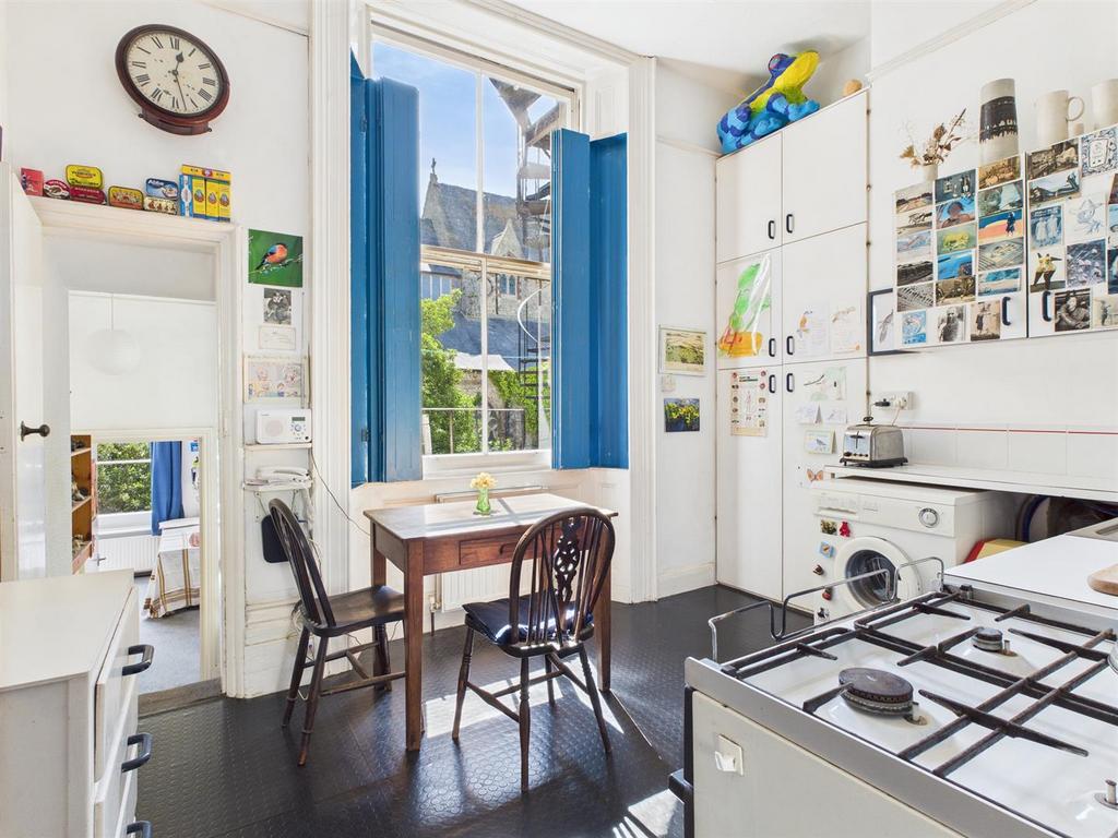 Apartment in Hove, Brunswick - View 4