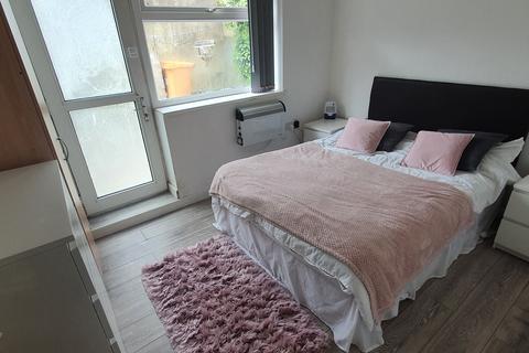undefined, Flat 2, 95 Cathays Terrace