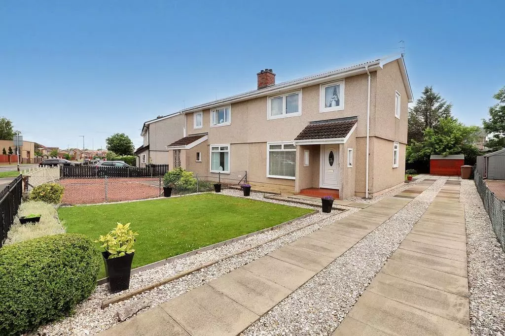 Watling Street, Motherwell ML1 3 bed semi-detached house - £119,999