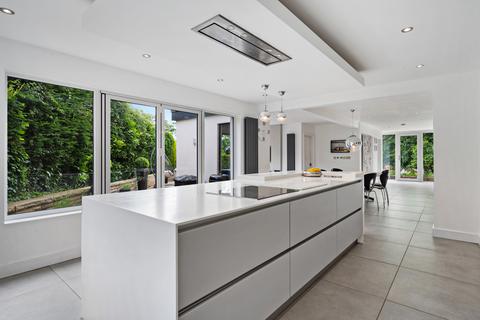 5 bedroom detached house for sale, Willowmead Drive, Prestbury, Macclesfield, Cheshire, SK10
