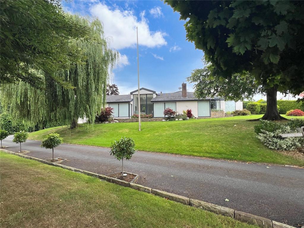 12 Willowmead