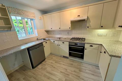2 bedroom terraced house to rent, Bluebell Close, Andover