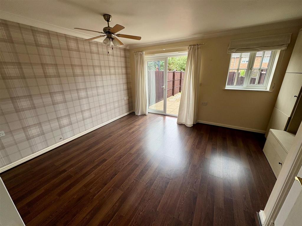 Living Room.jpg