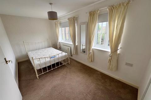 2 bedroom terraced house to rent, Bluebell Close, Andover