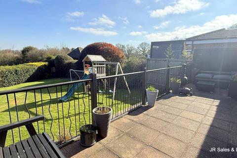 3 bedroom semi-detached bungalow for sale, Pollards Close, Goffs Oak