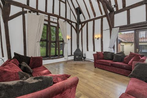 7 bedroom barn conversion to rent, Old Bury Road, Palgrave, Diss