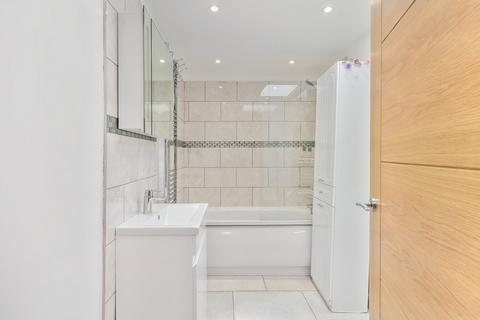 252 Winchcombe Road, Carshalton, SM5 1SA
