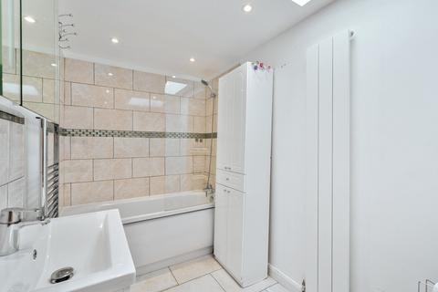 252 Winchcombe Road, Carshalton, SM5 1SA