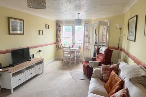 1 bedroom flat for sale, Heathlands Court, Beaulieu Road, Dibden Purlieu, Southampton, Hampshire, SO45