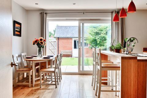 undefined, Elmside, Exeter, EX4 6LR