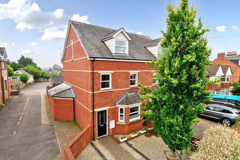 undefined, Elmside, Exeter, EX4 6LR