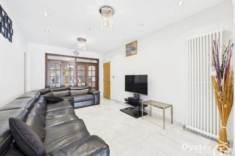 5 bedroom semi-detached house for sale, Uppingham Avenue, Stanmore, HA7