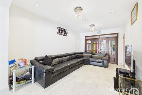 5 bedroom semi-detached house for sale, Uppingham Avenue, Stanmore, HA7