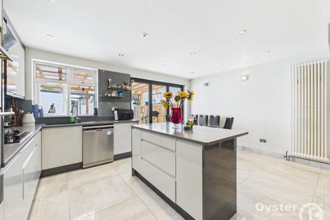 158 Uppingham Avenue, Stanmore, HA7 2JU