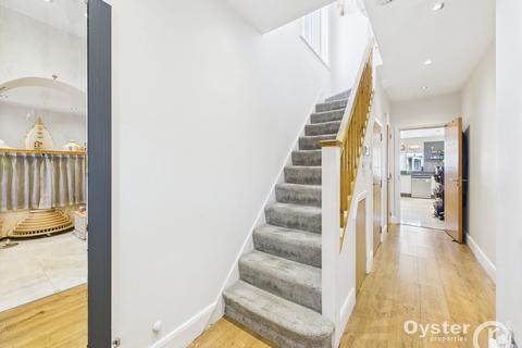 158 Uppingham Avenue, Stanmore, HA7 2JU