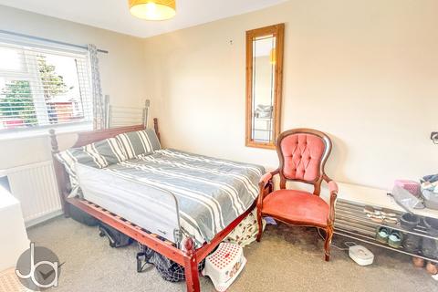 16 Fullers Close, Kelvedon, Colchester, CO5 9JX