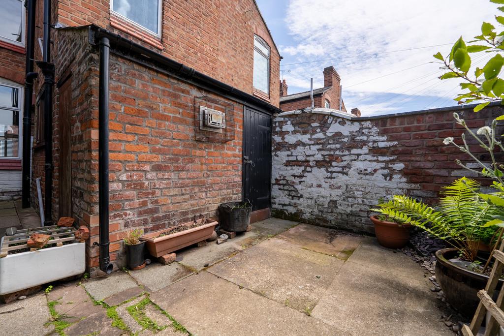 21 Clare Avenue, Avenue, CH2 3 HT-17