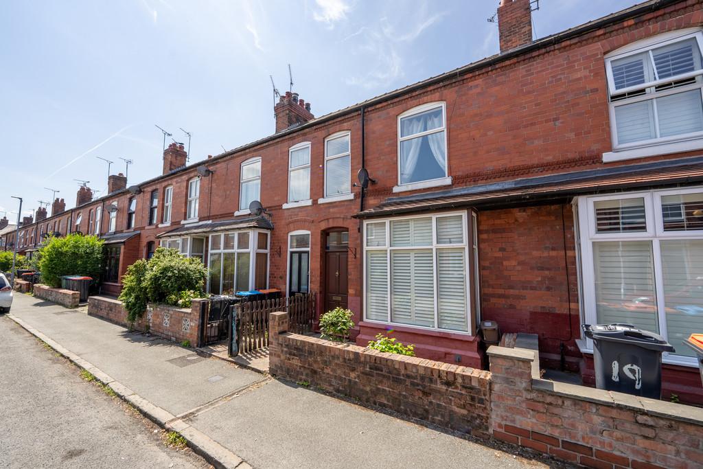 21 Clare Avenue, Avenue, CH2 3 HT-2
