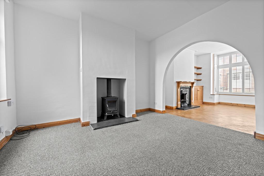 21 Clare Avenue, Avenue, CH2 3 HT-10
