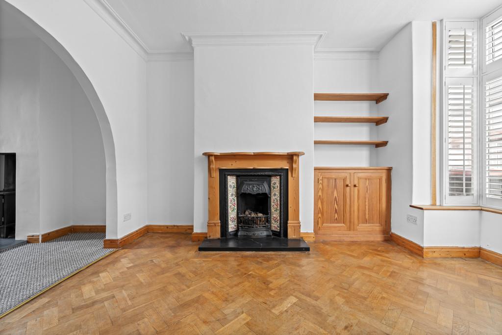 21 Clare Avenue, Avenue, CH2 3 HT-5