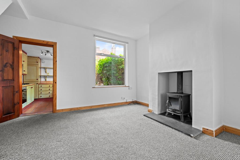 21 Clare Avenue, Avenue, CH2 3 HT-6