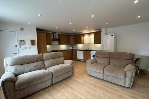 2 bedroom flat to rent, Mulberry Court, East Bierley