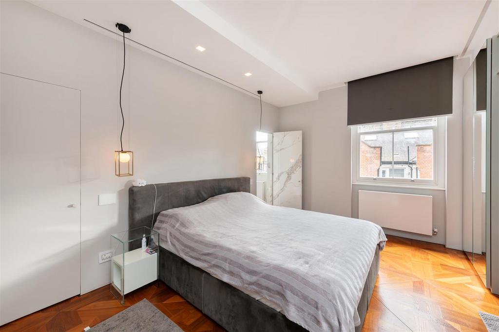 Flat 4, 55 Cadogan Gardens Hi-11.jpg