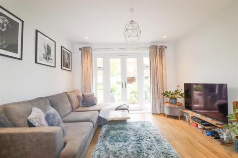 undefined, Pyestock Way, Fleet GU51