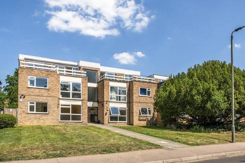 2 bedroom flat for sale, Albemarle Road, Beckenham, Kent, BR3