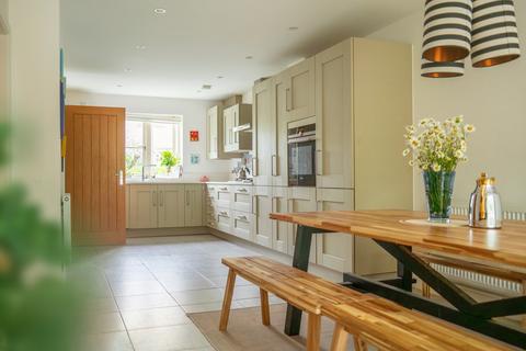 7 Dormers Close, Tetbury, GL8 8HJ