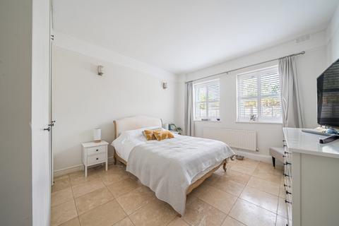 2 bedroom flat for sale, Streatham Common South, Streatham, London, SW16