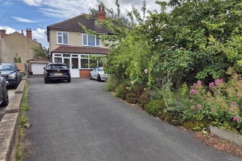 18 Dennistead Crescent, Leeds, LS6 3PU