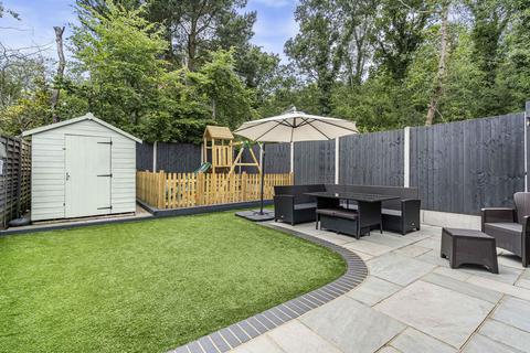 53 Copperfields, Fetcham, Leatherhead, KT22 9PA