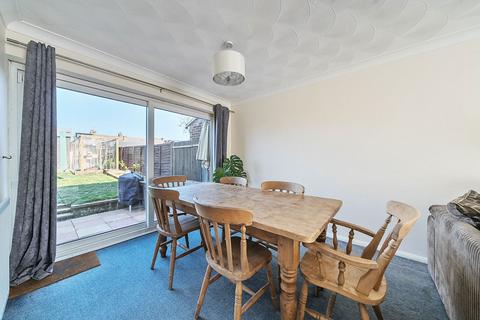 36 Burntwick Drive, Lower Halstow, Sittingbourne, ME9 7DX