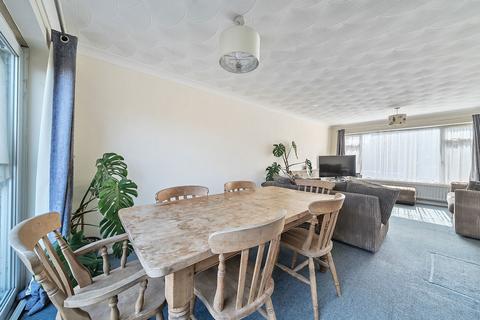 36 Burntwick Drive, Lower Halstow, Sittingbourne, ME9 7DX