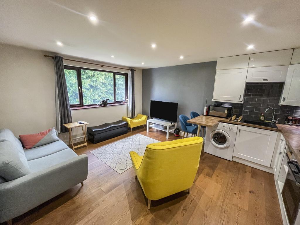 Lounge/Kitchen
