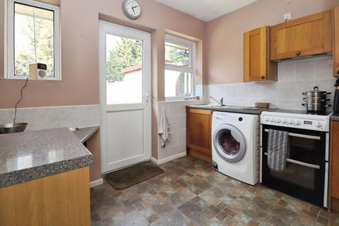2 bedroom bungalow for sale, Beaumont Avenue, Brightlingsea, CO7